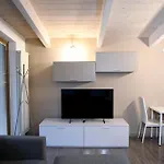 Dingo\'S House - 5 Minutes From M3