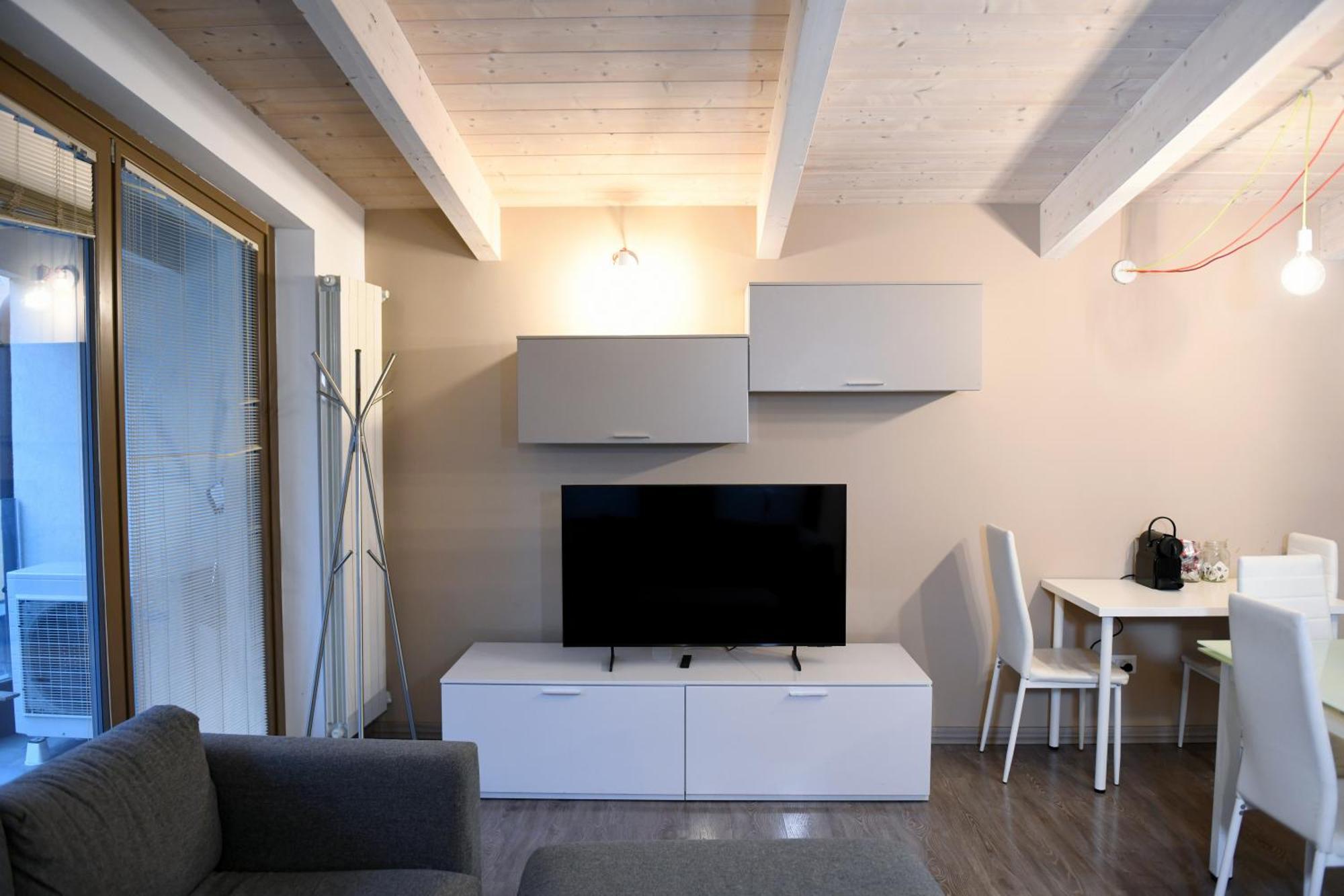 Dingo's House - 5 Minutes From M3 Appartement